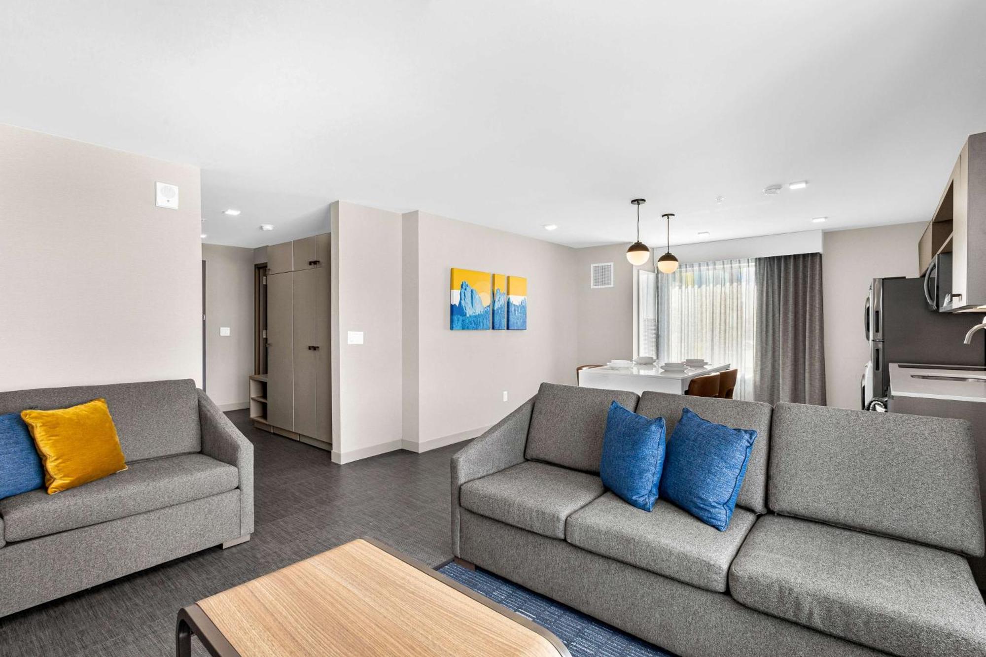 Homewood Suites By Hilton Colorado Springs Airport Exterior photo
